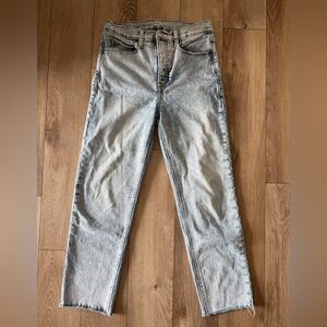 Old Navy Women’s Sky-Hi Straight Jeans